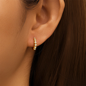 ROXI Boucles d'oreilles créoles pour femme en argent sterling 925 avec zircon incrusté en forme de cœur et chaîne à perles rondes, anneau Figaro basique - Product Image 4