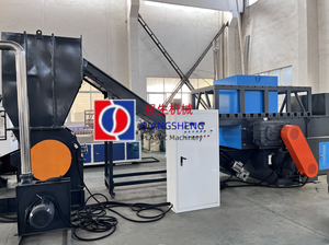 Broyeur à un seul arbre robuste avec système de poussée hydraulique pour déchets - Product Image 2