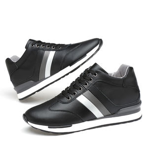 รองเท้าผ้าใบผู้ชายรุ่นใหม่สำหรับฤดูร้อน เพิ่มความสูงแบบซ่อน 8 ซม. รองเท้าลำลองเดินสบาย ระบายอากาศได้ดี ดีไซน์ทันสมัยสำหรับวัยรุ่น - Product Image 5