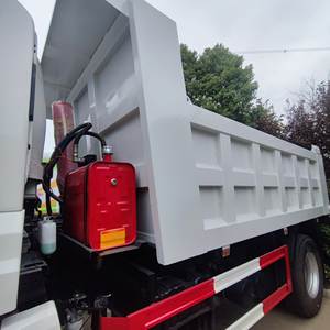 Camion à benne basculante 4x2 de marque japonaise Camion à benne basculante léger de 10 tonnes Nouveau camion à benne basculante à direction droite avec moteur ISUZU et transmission manuelle - Product Image 4