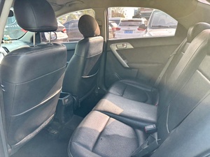 Voiture <span class=keywords><strong>d</strong></span>'<span class=keywords><strong>occasion</strong></span> pour Forte 1.6L 5 vitesses automatique Euro VI modèle 2015 – Berline 5 places de grande <span class=keywords><strong>valeur</strong></span> - Product Image 5