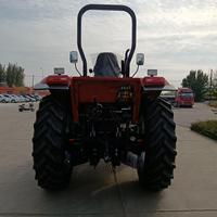 Tracteur robuste et économique de 140 CV à transmission intégrale avec moteur et pompe automatiques pour usage agricole