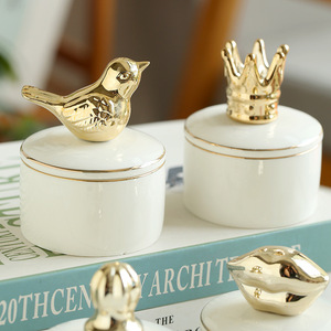 Scatola Portaoggetti in Porcellana Bianca Monocromatica con Finitura Dorata, Stile Nordico Semplice ed Europeo, Creativa per Gioielli o Candele - Product Image 2