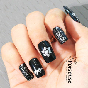 Personalizado fácil vacaciones de invierno diseños Prensa en <span class=keywords><strong>uñas</strong></span> Kit de longitud media cuadrado <span class=keywords><strong>uñas</strong></span> postizas en China puntas de <span class=keywords><strong>uñas</strong></span> <span class=keywords><strong>negras</strong></span> <span class=keywords><strong>con</strong></span> lazos de <span class=keywords><strong>plata</strong></span> - Product Image 3