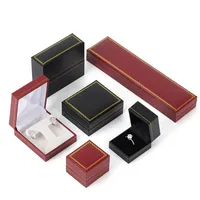 Magnifique emballage personnalisé de garniture en or Bracelet de mariage Pendentif Bracelet Longues boucles d'oreilles Double anneau Boucle d'oreille Boîte à bijoux