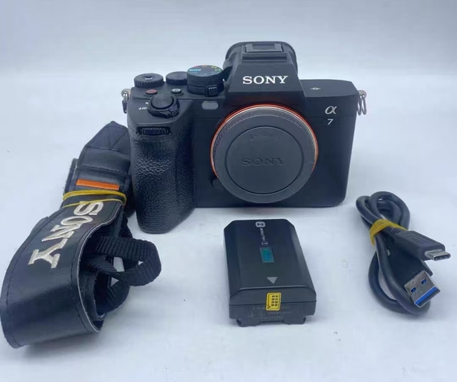 Utilizes a high-performance full-frame BSI-CMOS sensor, 5-axis sensor-based image stabilization, A7 M4/A7 IV WIFI, 3.0inch