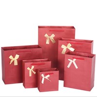 Sac en papier avec Logo personnalisé, 50 pièces, sac cadeau de luxe, avec ruban, emballage de vêtements, sac en papier pour cadeau