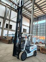 Harga Kompetitif Forklift Diesel Bekas TCM 3 Ton Dengan Side Shifter Forklift Jepang Berkualitas Tinggi Harga Langsung Pabrik