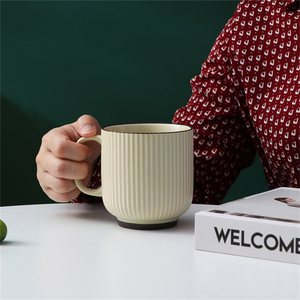 Tazas de cerámica de estilo nórdico para el hogar, tazas de café, té y café a rayas mate personalizadas para el hogar y restaurante, venta al por mayor - Product Image 5
