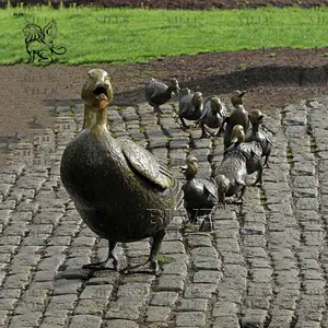 BLVE真人大小的花园动物艺术雕塑户外排队鸭家庭玩现货青铜雕塑