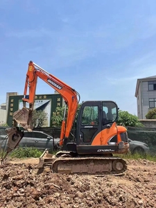 Excavadora sobre orugas Doosan DX60 de segunda mano de alta calidad, accesorio de cubo de construcción de motor Kubota, incluida la bomba de Motor central - Product Image 2