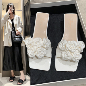 Nouvelles sandales compensées pour femmes, tendance, à talon incliné, pour l'été, de luxe, confortables, antidérapantes, chaussures de loisirs, vente en gros - Product Image 1