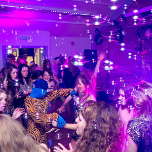 1500W LED Bubble Fog Machine mit Stage DMX Fernbedienung Trockeneis für Party und Hochzeit - Product Image 6