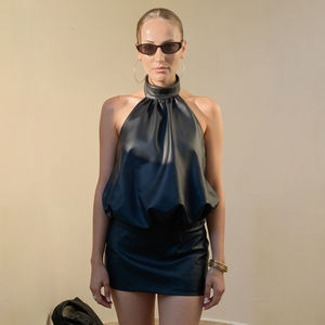 Robe en cuir à col halter pour femme, style européen et américain, dos ouvert, mini-robe moulante, style streetwear cool INS - Product Image 3