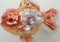 Ornement en verre en forme de poisson perle de diamant coloré, best-seller en gros, décoration de festival de poissons tropicaux à changement de couleur progressif
