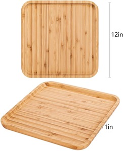 Bandeja de madera elegante y de alta demanda, hecha a mano con madera natural para servir comida y decorar la mesa del hogar, disponible para la venta. - Product Image 6