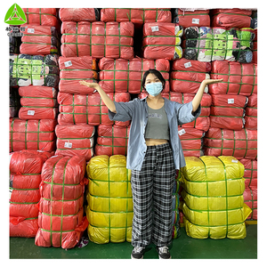 เสื้อผ้ากีฬาขายส่งสำหรับผู้หญิง เสื้อผ้าคอสูงสำหรับฤดูหนาว เสื้อผ้า<span class=keywords><strong>มือ</strong></span><span class=keywords><strong>สอง</strong></span>แบบมัดรวม เสื้อผ้า<span class=keywords><strong>มือ</strong></span><span class=keywords><strong>สอง</strong></span>จากจีน สภาพดี ราคาถูก - Product Image 1