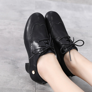 Scarpe da donna da ballo latino con tacco grosso - Product Image 4