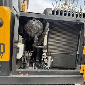 Excavatrice sur chenilles hydraulique Volvo EC140 d'occasion de 14 tonnes pour la construction routière, l'exploitation minière, les travaux de terrassement et les travaux de construction générale - Product Image 5