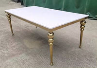 Vente en gros Table de mariage romantique cadre rectangle en acier inoxydable doré avec dessus en verre miroir MDF