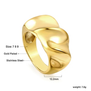 Anelli da Donna a Forma di Cuore in Acciaio Inossidabile Personalizzabili all'Ingrosso Impermeabili Placcati Oro 18k Spessi a Cornetto Intrecciato a Cupola - Product Image 3