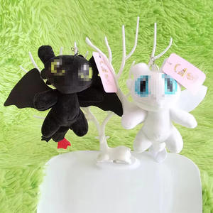 Adorable porte-clés en peluche bébé dragon noir et blanc-Porte-clés de couple Night Light Fury, sac à dos sans dents Charm Plushie Gift - Product Image 1