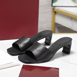 Sandalias de tacón grueso de alta calidad para mujer, aptas para uso en interiores y exteriores en verano, zapatos de mujer - Product Image 1