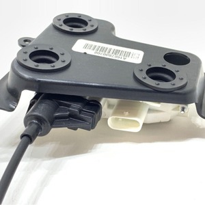Actuador de Cerradura de Puerta Delantera Izquierda para Mercedes 1667600700 DC 12V, Sistema de Cierre Centralizado de Plástico - Product Image 4