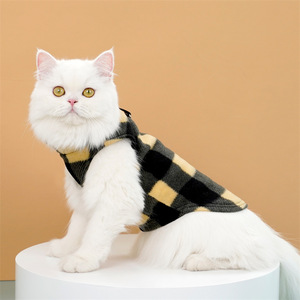 Pakaian Hewan Peliharaan Kucing Anjing Rompi Fleece Solid Ramah Lingkungan Nyaman Aksesoris Anjing Tahun Baru Musim Dingin Klasik Pabrik Laris Manis - Product Image 2