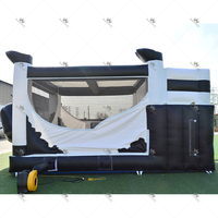 Château gonflable commercial en PVC sur le thème de la ferme avec toboggan et zone de saut pour enfants, idéal pour la location en extérieur