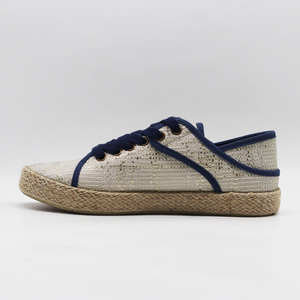 Baskets basses tissées métalliques avec surpiqûres contrastantes <span class=keywords><strong>bleu</strong></span> <span class=keywords><strong>marine</strong></span>, semelle en espadrille de jute - Chaussures décontractées confortables pour femmes - Product Image 2