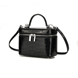 Trousse de Maquillage ZENOS Noire Effet Croco, Taille Moyenne, Fermeture Éclair, Poignée Souple Élégante, Sac de Maquillage Portable - Product Image 2