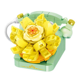Bloques de Construcción Tienda de Flores, Juguete Creativo DIY de Plástico ABS para Niñas de 4 a 6 Años, Regalo con Diseño de Electrodomésticos Retro y Escena Urbana - Product Image 6