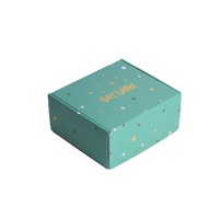 Boîtes d'expédition pour appareils photo et haut-parleurs en carton ondulé recyclé avec logo estampé à chaud, pelliculage mat, gaufrage et revêtement UV