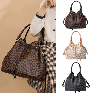 <span class=keywords><strong>Sac</strong></span> à bandoulière coréen pour <span class=keywords><strong>femme</strong></span>, grande capacité, <span class=keywords><strong>sac</strong></span> <span class=keywords><strong>fourre</strong></span>-<span class=keywords><strong>tout</strong></span> pour <span class=keywords><strong>femme</strong></span>, <span class=keywords><strong>sac</strong></span> à cordon de serrage, <span class=keywords><strong>sac</strong></span> de créateur, vente en gros directe d'usine - Product Image 1