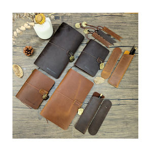 Carnet <span class=keywords><strong>de</strong></span> croquis personnalisé en cuir Crazy Horse avec recharge en papier aquarelle - Product Image 1