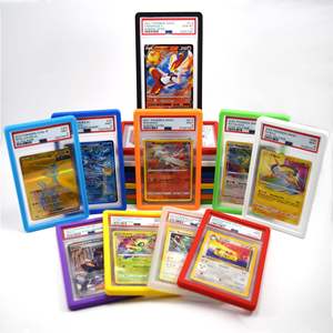 Estuche Protector de PVC Rígido Premium de 6 Pulgadas Multicolor para Tarjetas Coleccionables de Pokémon - Product Image 1