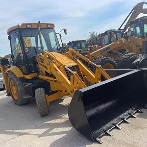 รถตักล้อยาง JCB 3CX พร้อมระบบไฮดรอลิก เครื่องยนต์คัมมินส์ รับน้ำหนักได้ 9 ตัน ขับเคลื่อนสี่ล้อ สำหรับงานก่อสร้าง - Product Image 1
