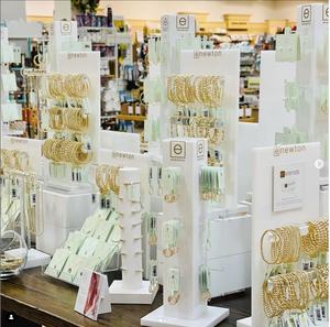 Benutzer definierte Acryl Ohrring Karte Display <span class=keywords><strong>Stand</strong></span> - Personal isierte Logo Schmuck karte Display Box für Ohrring & Schmuck karten - Product Image 6