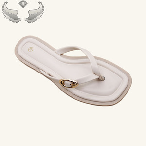 High-quality Summer New Design Comfortable <b>Soft</b>-soled Wholesale Breathable Durable Lightweight Women Flat Sandals and <b>slippers</b> - Product Image 2