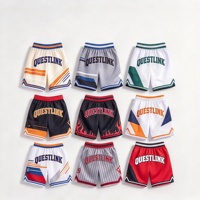Shorts de basketball QuestLink personnalisés blancs à motifs, séchage rapide, tissu en maille respirant, tenue de sport classique pour équipe