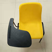 Chaise de bureau moderne en métal noir avec accoudoirs, idéale pour la réception, les espaces d'attente, les visiteurs, les employés, les petits bureaux à domicile
