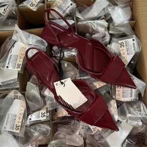 รองเท้าส้นแบนแฟชั่นฤดูร้อน สีแดงไวน์ยอดนิยม รองเท้าหัวแหลมสำหรับสุภาพสตรี - Product Image 2