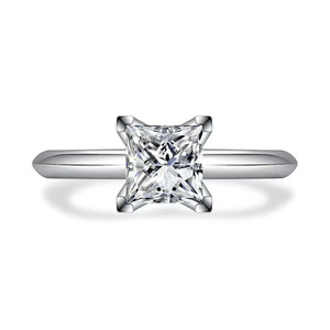 Anelli di Fidanzamento Minimalisti con Diamante Taglio Principessa in Platino Pt950, Anello con Diamante Sintetico per Donne - Product Image 1