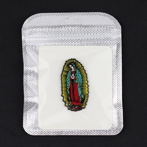 Épingle à chapeau en émail Vierge <span class=keywords><strong>Marie</strong></span> De Guadalupe personnalisée Épingles de fête catholiques Épinglette de la paix et du chapeau divin - Product Image 6