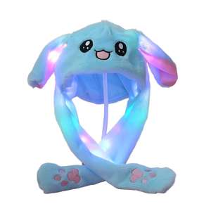 Chapeau de Noël Hiver en Peluche Douce Personnalisé avec Oreilles de Lapin Mignonnes et Lumières LED Mobiles, Certifié CE CPC - Product Image 1