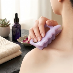 Masajeador manual de cuerpo y cuello, sin electricidad, acabado en resina natural, textura cremosa, regalo de relajación para mujeres, uso doméstico y spa. - Product Image 6