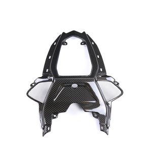 Panel Trasero de Fibra de Carbono 3K 2x2 con Tejido Twill, Protección UV, Recubrimiento Transparente, Ligero, Fijación Directa con Tornillos para S1000RR 2019-2025 - Product Image 3