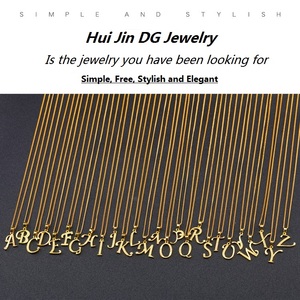 Iced Out Zircon Cristal Alphabet Lettre Choker Colliers Chaîne <span class=keywords><strong>En</strong></span> <span class=keywords><strong>Or</strong></span> 26 <span class=keywords><strong>Initiale</strong></span> Collier Pour Femmes Hommes - Product Image 4