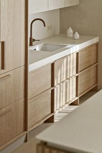 Mobili da <span class=keywords><strong>Cucina</strong></span> Moderni Personalizzati CBMmart con Finitura in Rovere Chiaro e Marmo - Product Image 3